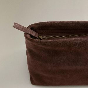 Sac cosmétique haut de gamme avec fermeture éclair métallique discrète, intérieur spacieux, sac de rangement portable pour articles de toilette pour femmes - Product Image 5