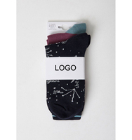 Emballage personnalisé pour chaussettes avec carte en papier, vente en gros de 2 paires de chaussettes avec étiquettes de fermeture à la taille, emballages de chaussettes OEM pour les marques