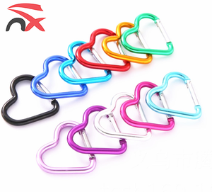 Meilleure vente vente en alliage d'aluminium en forme de coeur minuscule bouton escalade <span class=keywords><strong>mousqueton</strong></span> Clip porte-clés pour la promotion de l'approvisionnement - Product Image 1