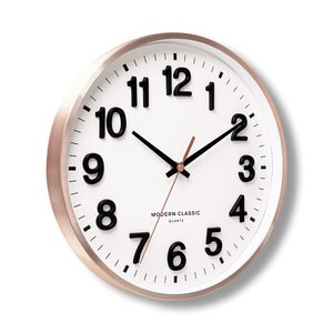 NUOVO Design Semplice <span class=keywords><strong>Orologio</strong></span> <span class=keywords><strong>da</strong></span> <span class=keywords><strong>Parete</strong></span> in Alluminio Personalizzato Rotondo <span class=keywords><strong>Moderno</strong></span> Silenzioso Oro Rosa con Numeri 3D e Calendario - Product Image 3