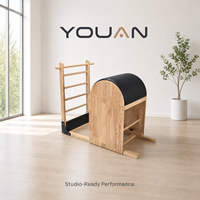 Baril d'escalier Pilates en bois de chêne pour studio commercial