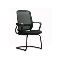 Chaise ergonomique noire à dossier en maille, à prix abordable, avec accoudoirs réglables, revêtement en poudre moderne, empilable, pour visiteurs VIP, bureau à domicile