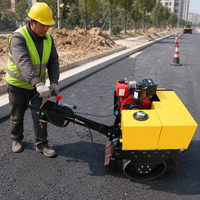 Mini-compacteur vibrant robuste à commande manuelle pour petits projets de construction routière