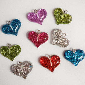 Colgantes de resina con forma de corazón brillante para la creación de joyas DIY: pendientes, collares, pulseras, accesorios para llaveros hechos a mano - Product Image 4