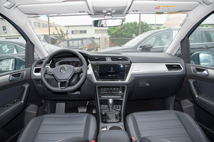 Auto Usado SAIC Volkswagen <span class=keywords><strong>Touran</strong></span> L 280TSI 150HP 7DCT 2022 <span class=keywords><strong>2023</strong></span> 2024, Monovolumen Compacto con Ruedas de 18 Pulgadas y Estilo Cross, SUV Familiar - Product Image 3