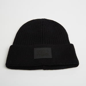 Chapeau en tricot personnalisé Lanhai avec patch |   Bonnet d'hiver en cuir avec patch, ajoutez votre logo, chapeau pour les employés de l'entreprise - Product Image 4