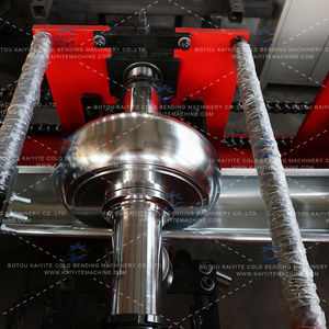 Machine de fabrication de tuiles de couverture à haute efficacité pour <span class=keywords><strong>les</strong></span> corniches de fenêtres et de portes, <span class=keywords><strong>les</strong></span> garnitures de pannes et <span class=keywords><strong>les</strong></span> joints de toiture - Product Image 3