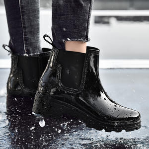 YL8558 haute qualité noir léger en gros imperméable à l'eau mode dames femmes PVC cheville chaussures de pluie bottes - Product Image 2
