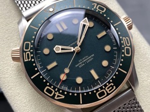 Neue Automatische Mechanische Taucheruhr in 5A-Qualität, Bronzeuhr 42mm, VS Factory 8806 Uhrwerk, 300m, Grüne Keramik - Product Image 6