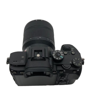 Appareil photo plein format Sony Alpha <span class=keywords><strong>7R</strong></span> <span class=keywords><strong>III</strong></span> A7R3 en gros avec kit objectif 28-70mm OSS, 42,4MP, 4K, double carte SD, batterie Z, pack professionnel - Product Image 5