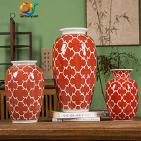 Vase en céramique rouge fait main semi-artisanal, ornement de style chinois moderne, décoration de salon et d'entrée, fleur artificielle d'inspiration nordique