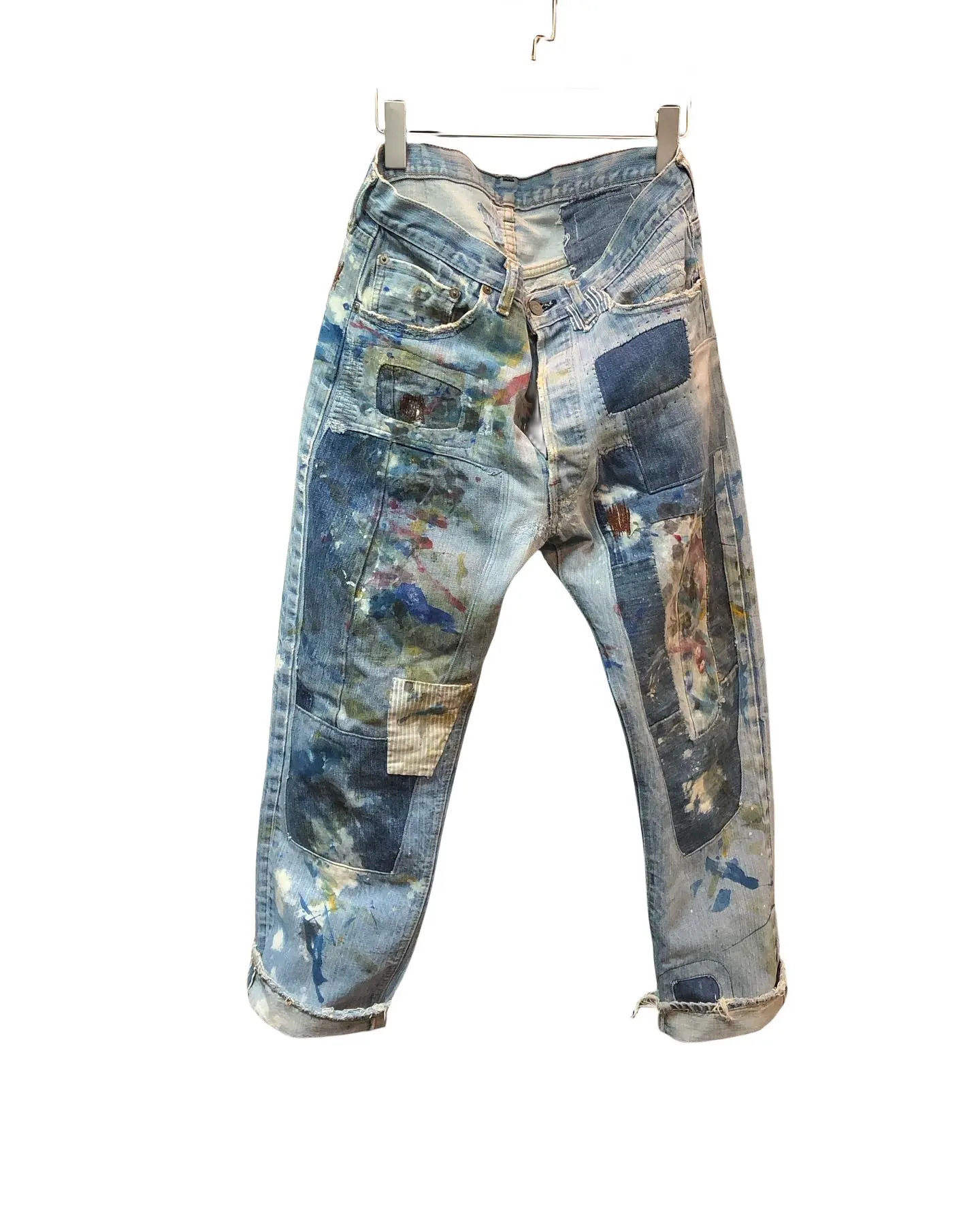 Zhuoyang衣服卸売カスタムロゴ刺繍パッチスタックジーンズ苦しめられたウォッシュドボタンフライデニムジーンズパンツ男性用