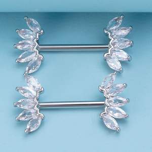 Joyas para <span class=keywords><strong>Piercing</strong></span> de Barra de Pezón de Acero Inoxidable con Diseño de Flor de 5 Circonitas para Compromiso, Boda y Regalo - Product Image 2