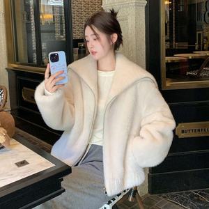 سترة نسائية قصيرة من الفرو الصناعي بتصميم كوري أنيق لخريف وشتاء <span class=keywords><strong>2026</strong></span>، معطف قصير بياقة بحارة كحلية اللون - Product Image 4