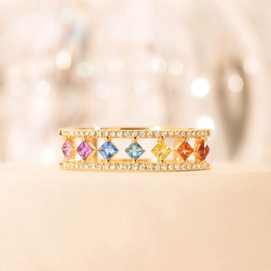 Anillo Geométrico con Gemas Arcoíris, Chapado en Oro de 18K, Engaste Pavé, Circonita Cúbica con Corte Princesa, Anillo Glamuroso de Moda para Mujer - Product Image 3