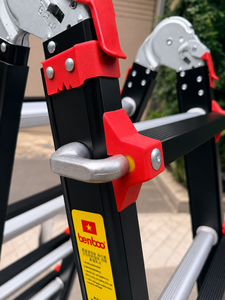 Échelle télescopique multifonction VPS avec verrouillage par levier, en aluminium 6063, robuste et pliable - Product Image 4