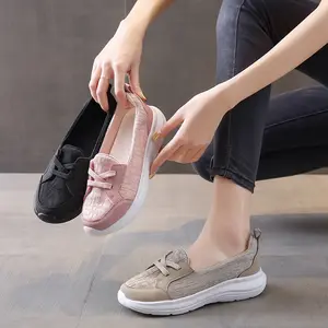 Wholesale Design Ladies Flat Bottom Lightweight Barefoot Feeling Beans Shoes Casual Walking Style Shoes For Women New Styles