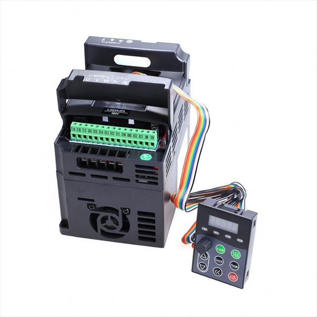 Power Inverter FR-D720-3.7K-CHT 3.7KW 16.5A 3-phase 220V 50HZ