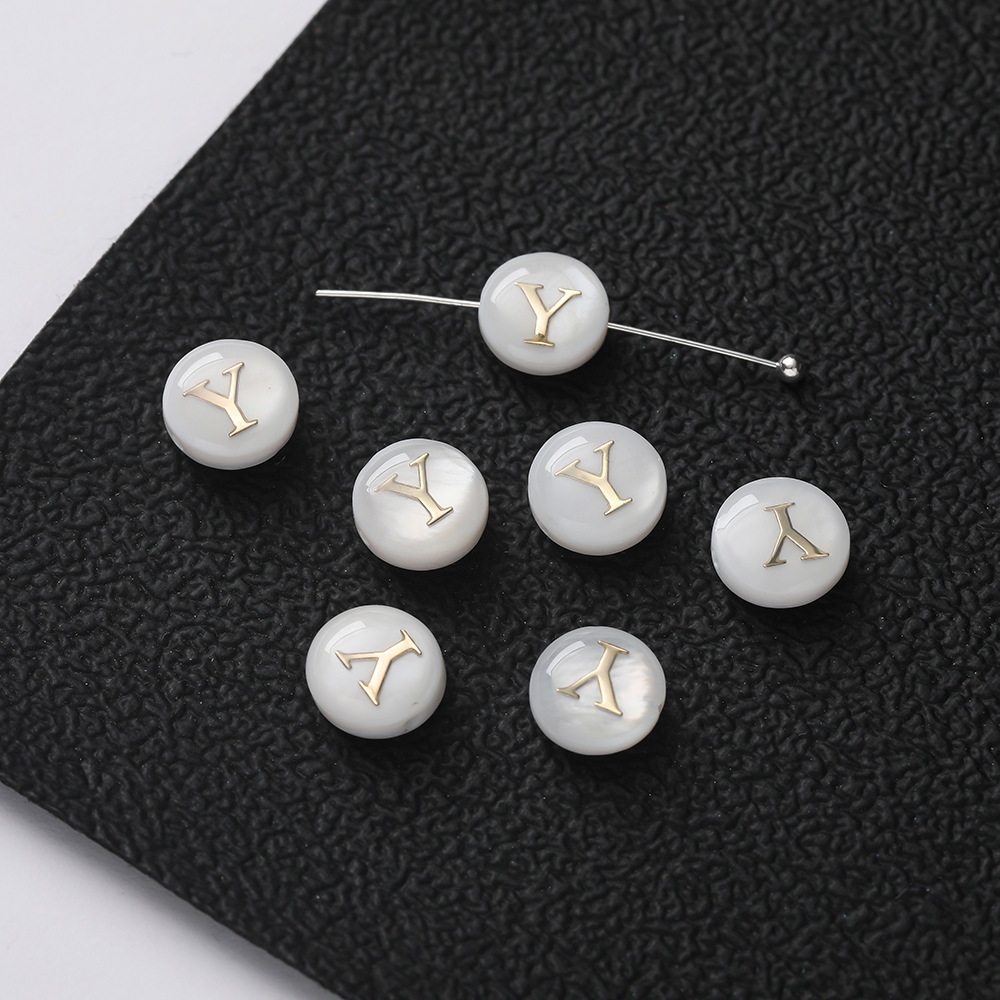 Perles lettres coquillage -- Y