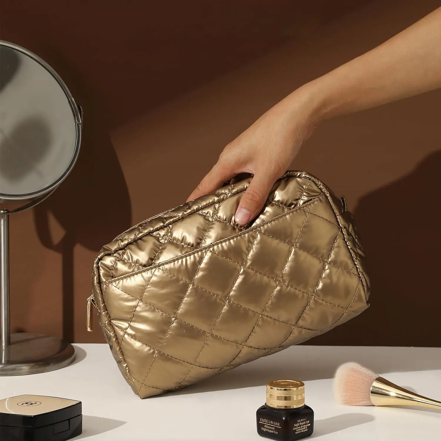 Однотонная сумка для макияжа большой емкости Переносная стеганая сумка для макияжа на молнии для женщин