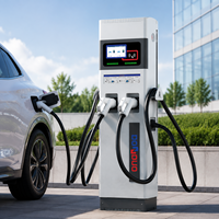 Station de recharge rapide pour véhicules électriques à courant continu (CC) avec plusieurs pistolets et système de gestion intelligente de l'énergie