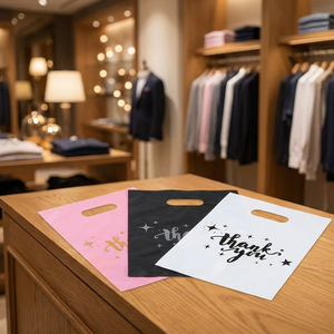 Sac de courses en plastique <span class=keywords><strong>PE</strong></span> avec poignée découpée pour boutique de vêtements, cadeaux, vente au détail, promotionnel, vente en gros - Product Image 2