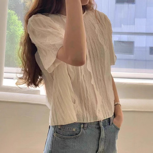 Blusa Coreana de Verão 2026 com Babados, Camisa Feminina Chique de Design Moderno Solta Casual para o Dia a Dia, Tops de Rua, Dropshipping - Product Image 4