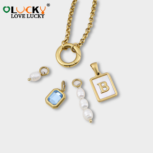 Vente en Gros Bijoux Personnalisés Étanche en Acier Inoxydable Bijoux Fantaisie Plaqué Or PVD 18 Carats Breloque <span class=keywords><strong>Initiale</strong></span> Perle CZ pour Collier - Product Image 2
