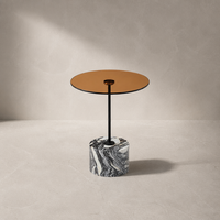 Table d'appoint ronde en verre ambré sur mesure, base en marbre Calacatta naturel, design sculptural moderne, pour hôtel, chambre à coucher, salon