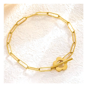 Bracelet en acier inoxydable plaqué or 18 carats à motif floral |   Design de fleurs de prunier |   Bijoux minimalistes hypoallergéniques et durables pour femmes - Product Image 1