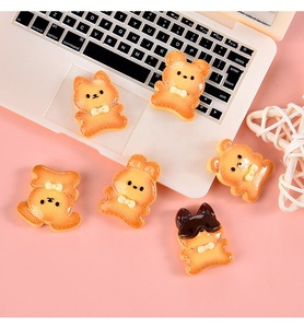 HENGXIN Mini juego de comida Animal gato oso perro zorro Koala conejo galletas dijes de resina para casa de muñecas artesanías Decoración - Product Image 3