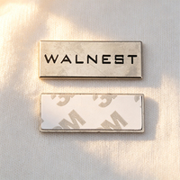 Plaque de logo métallique personnalisée en relief avec adhésif 3M, étiquette autocollante en alliage de zinc imperméable pour parfum, bougie, sac