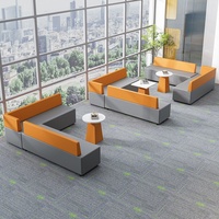 Canapé de bureau, zone d'accueil, sièges pour invités, espace de détente, banquette de négociation, style nordique moderne, en bois massif, en forme de L, pour centre commercial, hôpital