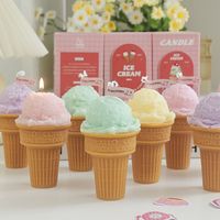 Eiscreme-förmige Kerze Handgemachte Sojawachs-Kerze Kreative Duft-Aromatherapie Geschenkkerze