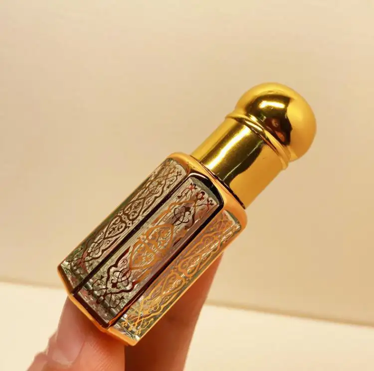 3ml 6ml 12ml Huile essentielle octogonale dorée Bouteille à rouleau de parfum Arabian Attar Oud Oil Empty Octogonal Glass roll on bottles
