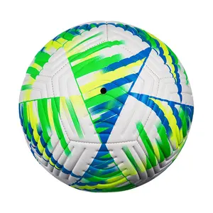 नई उच्च गुणवत्ता वाले फुटबॉल एम्बॉस्ड डिजाइन शीर्ष फुटबॉल प्रशिक्षण गेंद