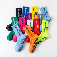 Chaussettes de sport respirantes antidérapantes pour adultes - Chaussettes de football mi-mollet avec grip tricoté, personnalisables ODM
