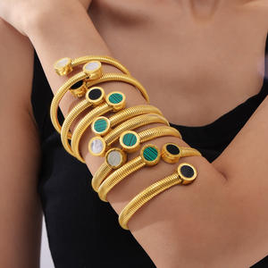 Pulsera <span class=keywords><strong>de</strong></span> Acero Inoxidable con Diseño Acrílico <span class=keywords><strong>de</strong></span> Concha Blanca Incrustada en Forma <span class=keywords><strong>de</strong></span> Garganta <span class=keywords><strong>de</strong></span> Ganso Simple y Personalizada YF3851 - Product Image 5