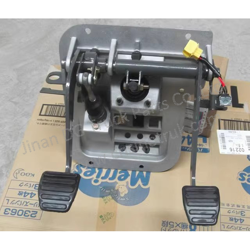 Sinotruk HOWO 371HP Pedal Combination Bracket - Az9725360020