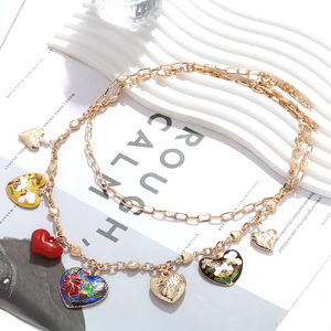 Collier superposé avec breloque en émail coloré de style dessin animé |   Chaîne de perles plaquée or 18 carats, pendentif statement, bijoux unisexe - Product Image 2