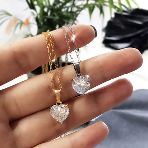 Collana con Ciondolo a Cuore per Donne, Elegante Charm d'Amore, Catena per Clavicola, Gioiello alla Moda per Uso Quotidiano, Regalo - Product Image 2