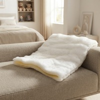 Ouate thermique respirante, ignifuge et recyclable en fibres de polyester coupées, pour le rembourrage de canapés et matelas
