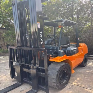 Hot Sale Used Forklift 5T Hydraulic Side Shifter Diesel Engine Factory Machinery Construction Machine for Sale - Product Image 2