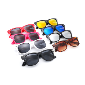 2022 tendance Simple UV400 enfants garçons filles mode pas cher enfants lunettes de soleil Logo personnalisé enfants lunettes de soleil - Product Image 1