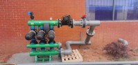 Filtre à disque en acier au carbone à rétro-lavage automatique de 4 pouces 50m3 pour les eaux usées agricoles avec pompe et composants de base PLC Tension 220V