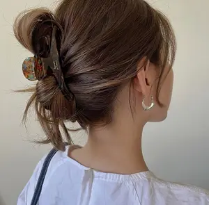 HUIXIN Korea baru klasik asetat rambut cakar melengkung wanita musim panas cakar rambut desainer aksesoris rambut