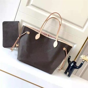 Eco Friendly Ladies <b>Leather</b> Shoulder <b>Purse</b> Durable Build With <b>Soft</b> Texture For Everyday Comfort Available At Best Market Price - Product Image 1
