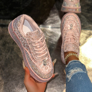 Baskets blanches polyvalentes pour femmes grandes tailles, style printemps, avec strass, broderies florales et lacets, pour le skate, vente en gros - Product Image 1