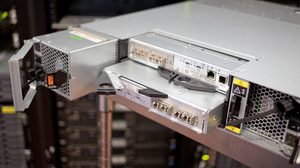 Servidor de Almacenamiento NAS PowerVault ME4012 de 12 Bahías con Interfaz USB en Stock - Product Image 4