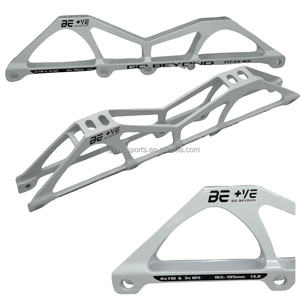 Chaussures de roue de vitesse de cadres CNC les plus populaires pour adultes enfants chaussures de <span class=keywords><strong>skate</strong></span> avec logo personnalisé avec 3*125/110/100 pour rouleau extérieur - Product Image 1